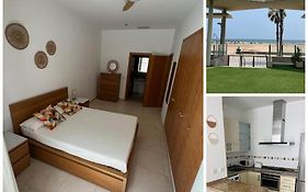 Beachfront Living Valencia Patacona Apartment